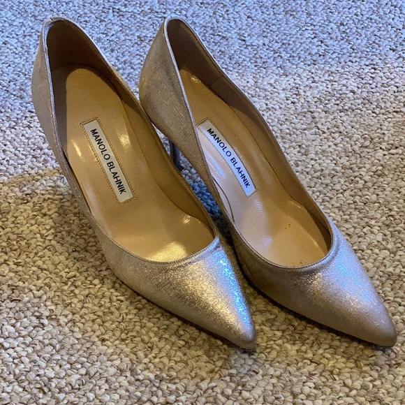 💕SALE💕👀😊Manolo Blahnik made in Italy heels eu 37 us 7 - Picture 1 of 11